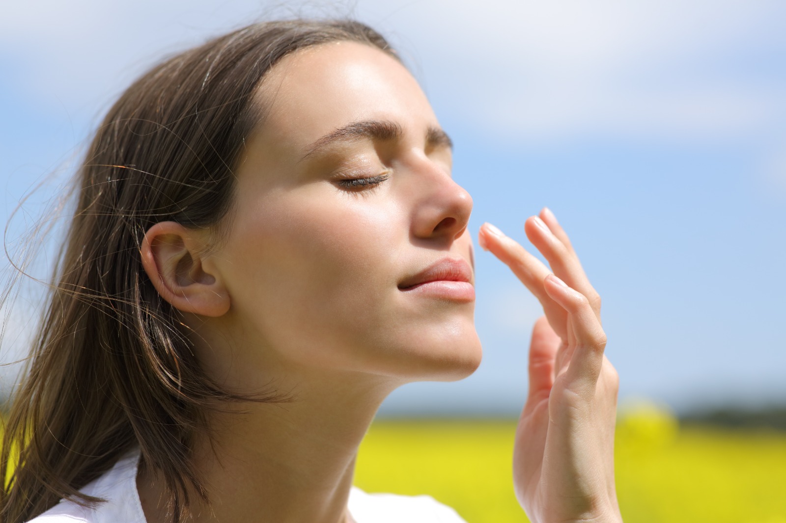 Kulit Jadi Lebih Lembap dan Terlindungi dengan Sunscreen Ini!